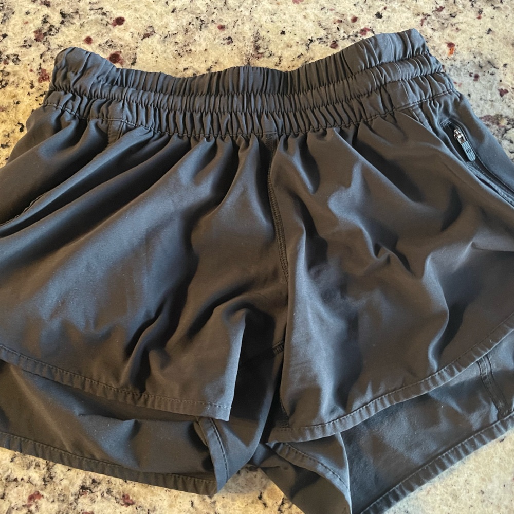 Track that shorts